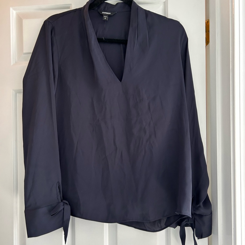 Club Monaco Women's Navy V-Neck Silk Blouse